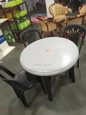 Plastic New Dinning Table with 4 Chairs (L-18)