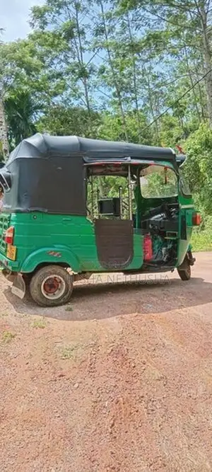 Bajaj RE 2013