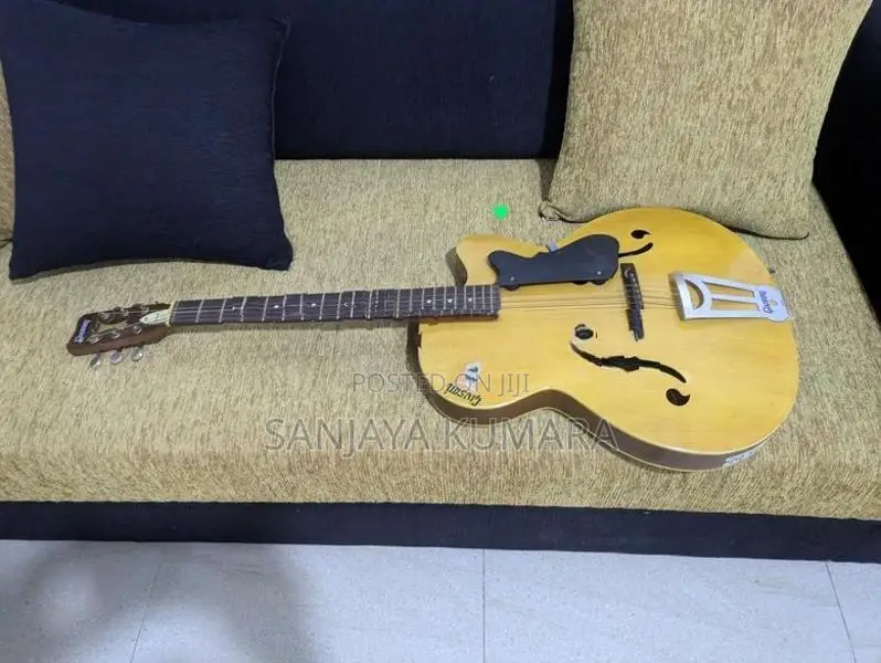 Box Guitar