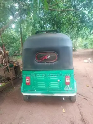 Bajaj RE 1982
