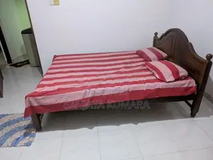 Teak Bed With Metters ( 6 x 5 )
