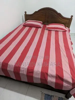 Teak Bed With Metters ( 6 x 5 )