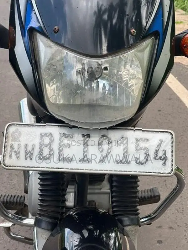 Bajaj CT100 2016