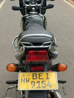 Bajaj CT100 2016