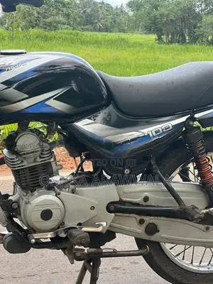 Bajaj CT100 2016