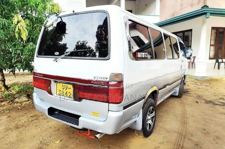 Toyota Dolphin LH113 1992