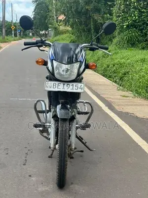 Bajaj CT100 2016