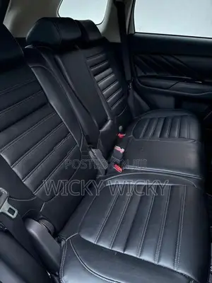 Mitsubishi Outlander PHEV 2015