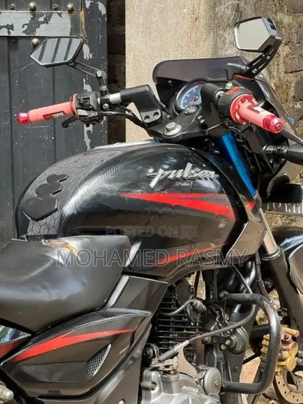 Bajaj Pulsar 180 2018