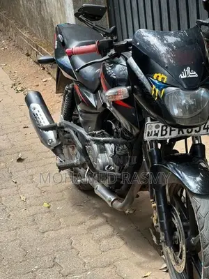 Bajaj Pulsar 180 2018