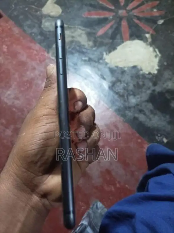 Apple iPhone 8 Plus Black colour (Used)