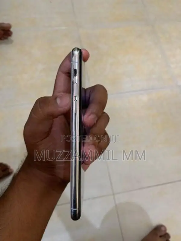 Apple iPhone XS 256GB (Used)