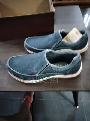 Skechers