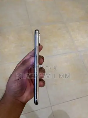 Apple iPhone XS 256GB (Used)