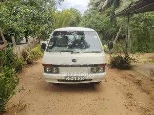 Nissan Vanette 1986
