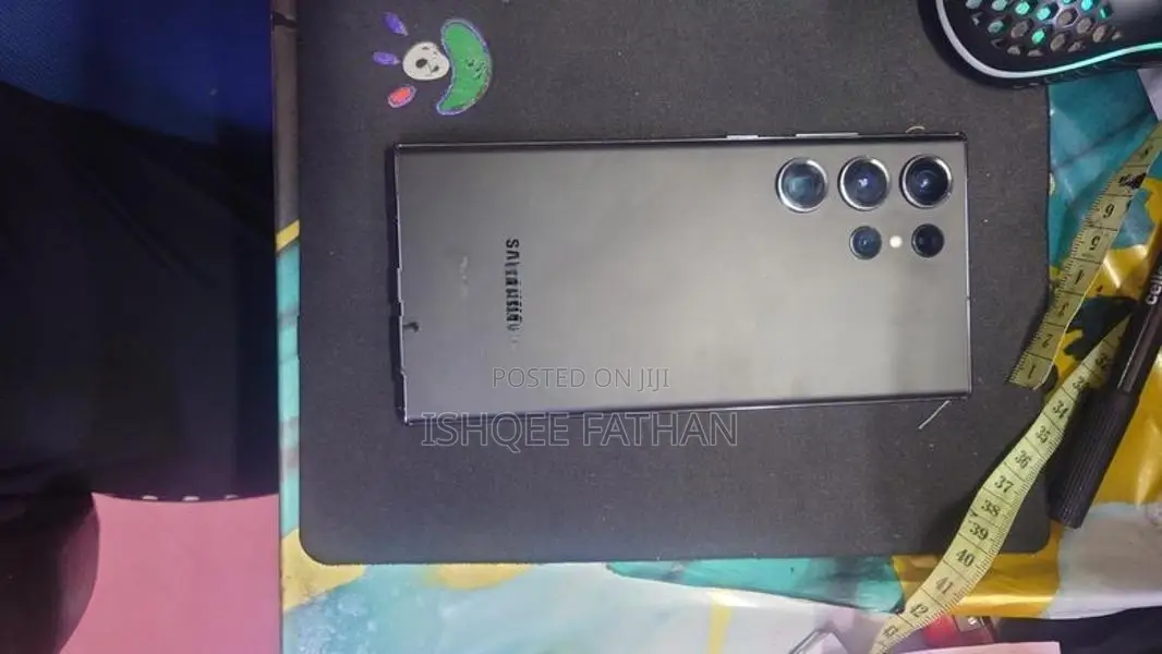 Samsung Galaxy S23 Ultra Canada version (Used)
