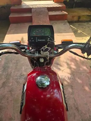 Hero CD 100 2004