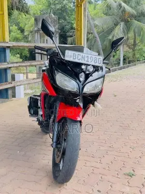 Yamaha Fazer 2015