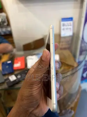 Apple iPhone 8 (Used)