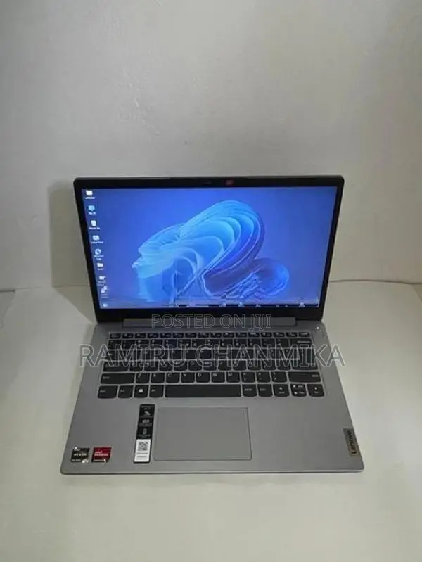 Lenovo Ideapad 7520U Laptop