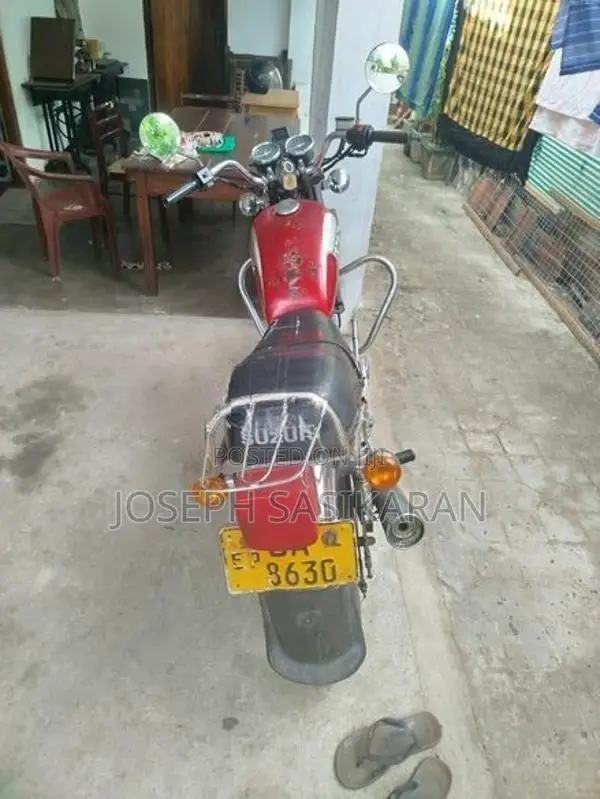 Suzuki GN 125 2000
