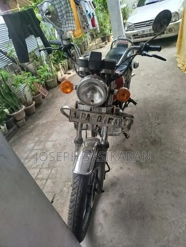 Suzuki GN 125 2000