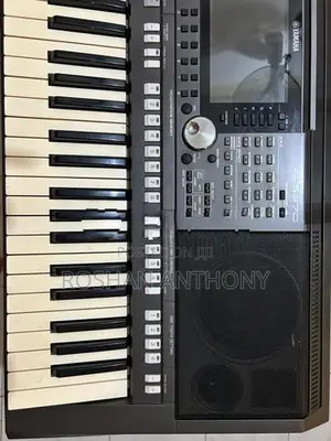 Yamaha PSR S970 Keyboard