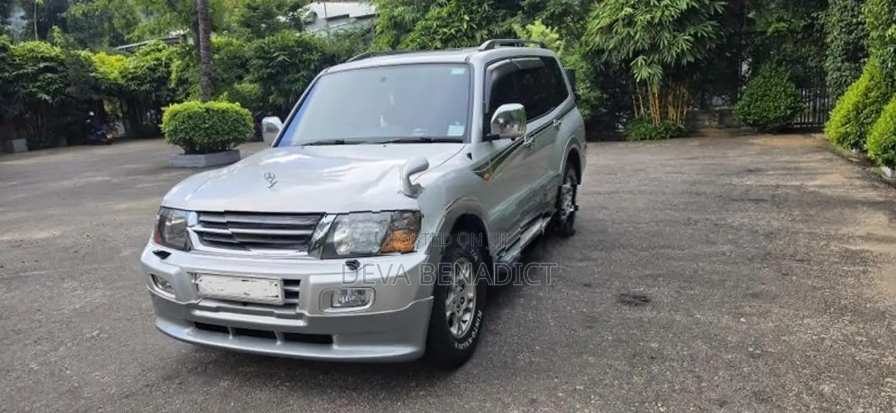 Mitsubishi Montero 2001