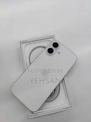 Apple iPhone 17 256GB (Used)