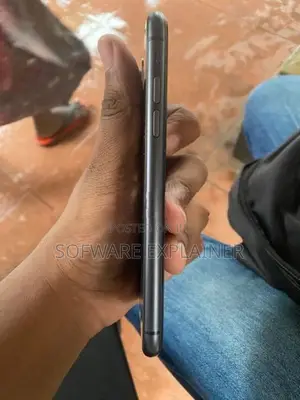 Apple iPhone 11 (Used)