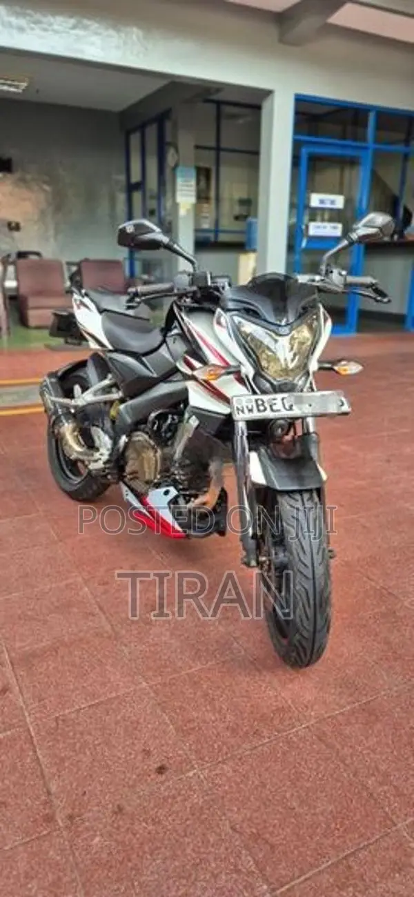 Bajaj Pulsar NS200 2016