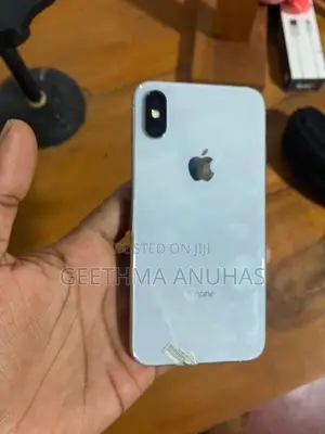 Apple iPhone XS (Used)