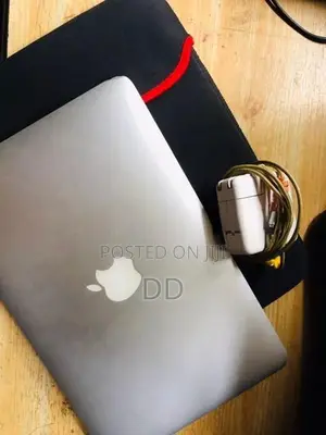 Apple Macbook Air