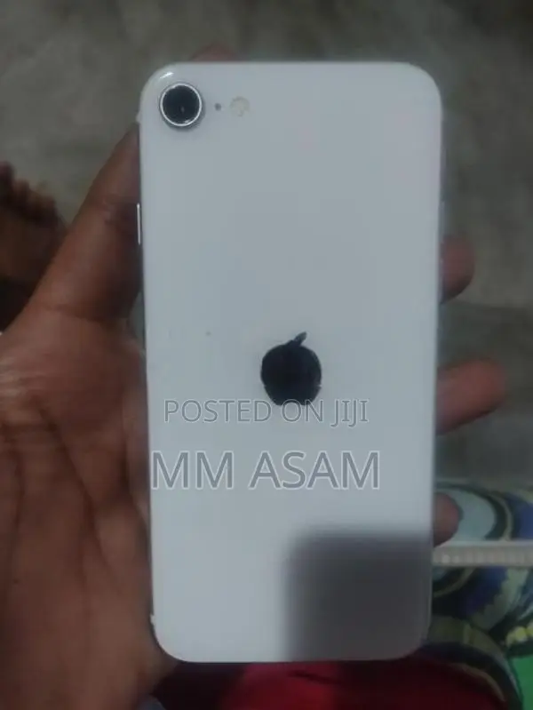 Apple iPhone SE (Used)