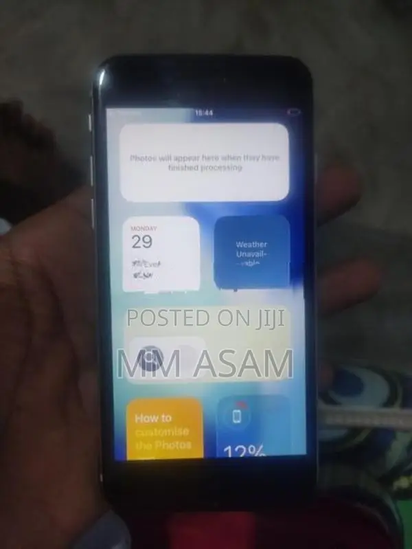 Apple iPhone SE (Used)