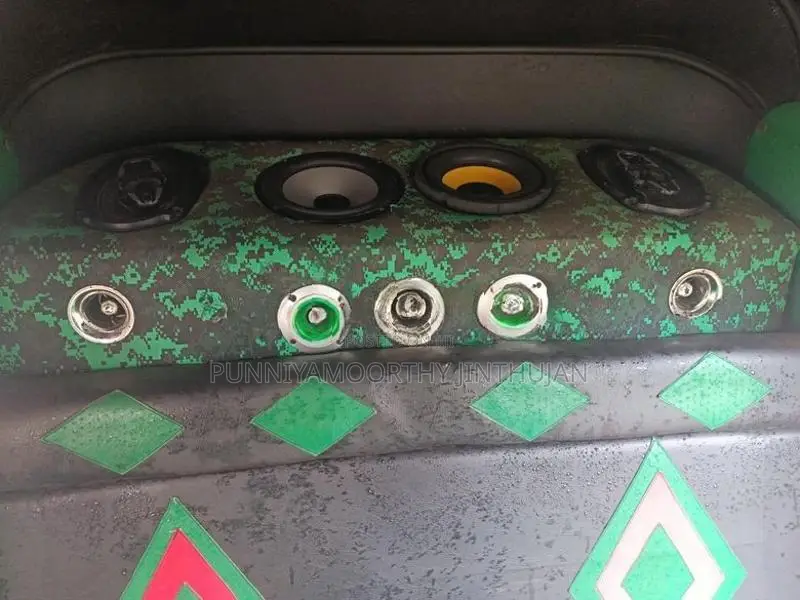 Three Wheel Sound Box