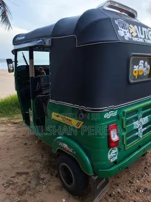Bajaj RE 2018 Three Wheeler