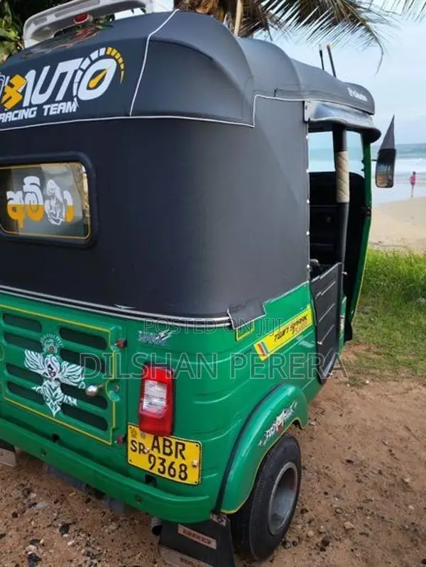Bajaj RE 2018 Three Wheeler