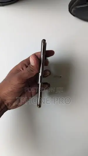 Apple iPhone XS (Used)