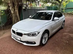 BMW 318i Luxury Line 2018