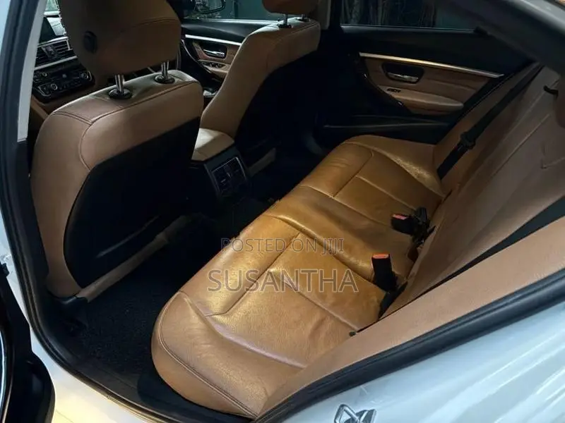 BMW 318i Luxury Line 2018
