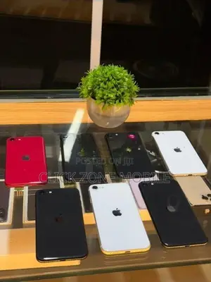 Apple iPhone SE 2 128GB (Used)