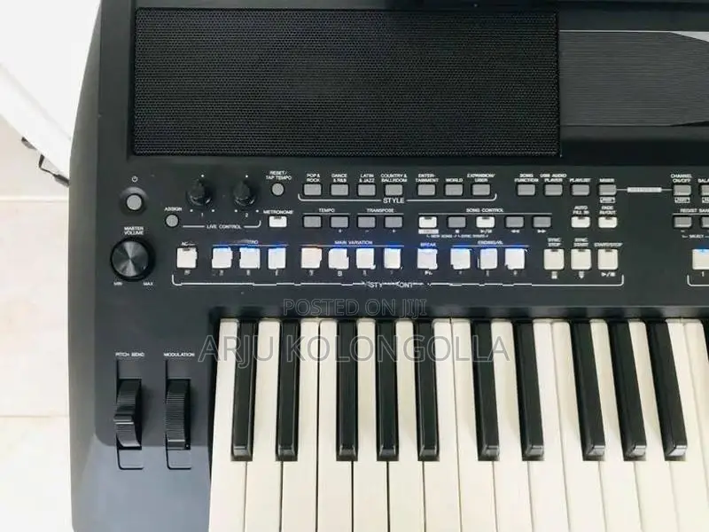 Yamaha PSR SX600 Keyboard