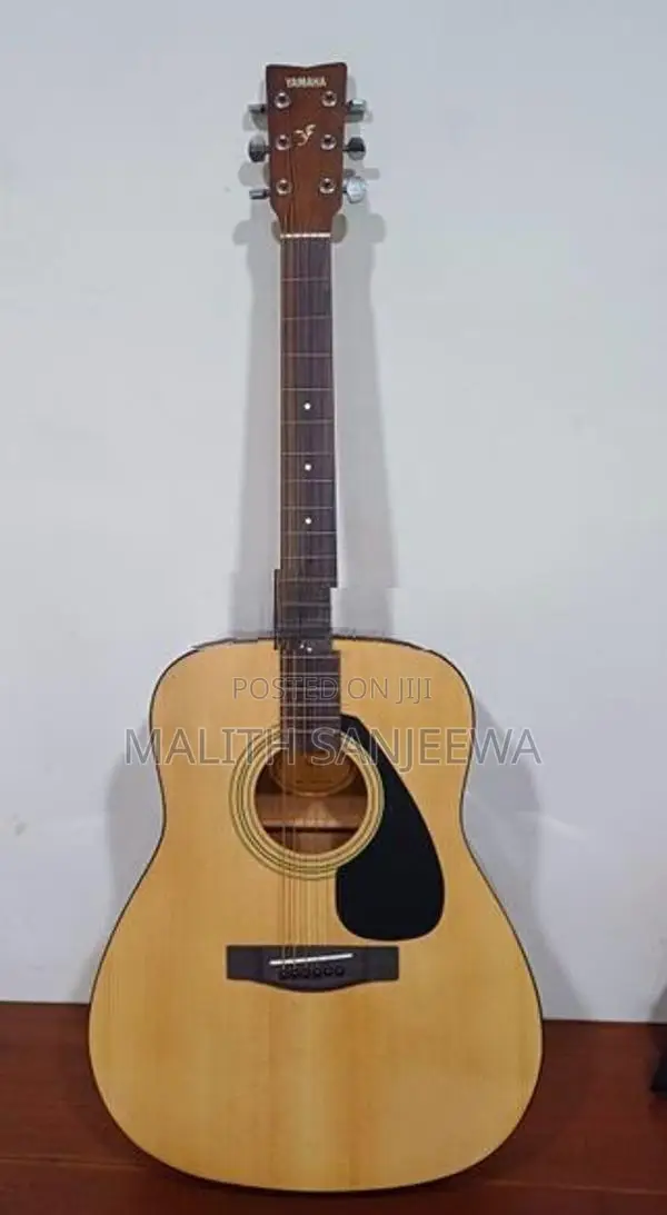 Yamaha F310 Acoustic Guitar