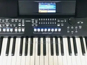 Yamaha PSR SX600 Keyboard