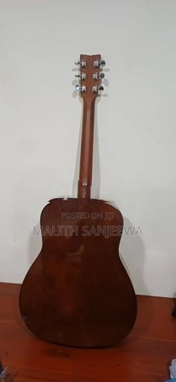 Yamaha F310 Acoustic Guitar