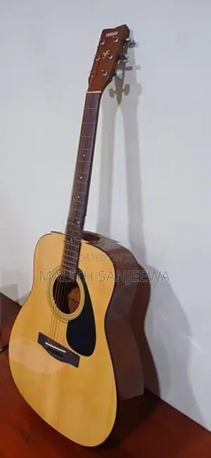 Yamaha F310 Acoustic Guitar