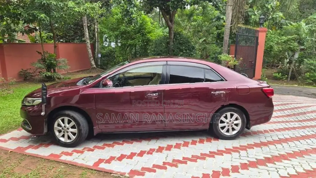 Toyota Premio 2018