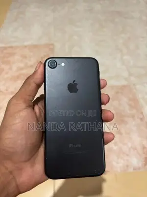 Apple iPhone 7 (Used)