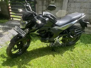 Honda CB Hornet 160R 2017